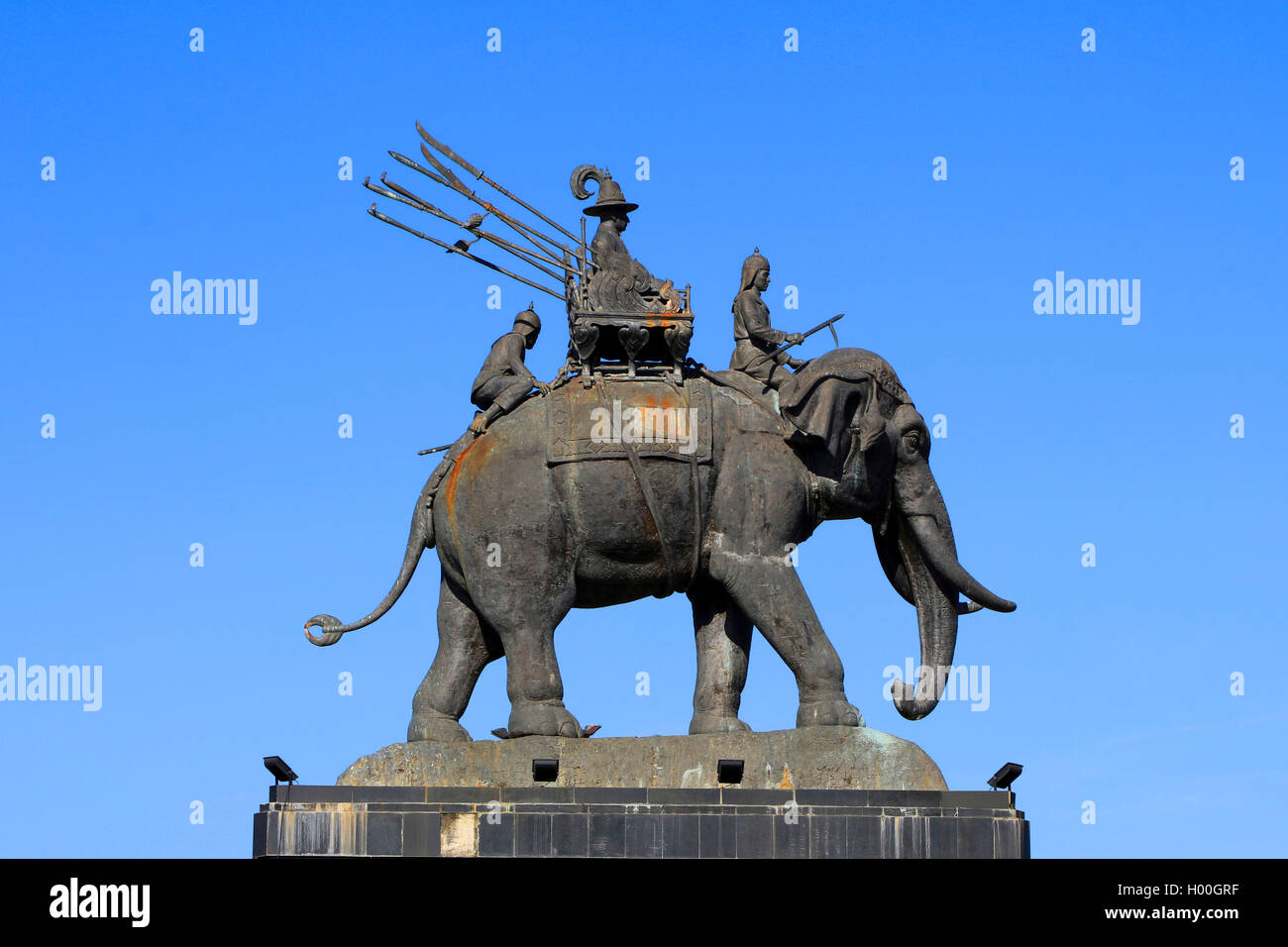 Mémorial de bronze du Roi Rama, Thaïlande, Buriram Banque D'Images