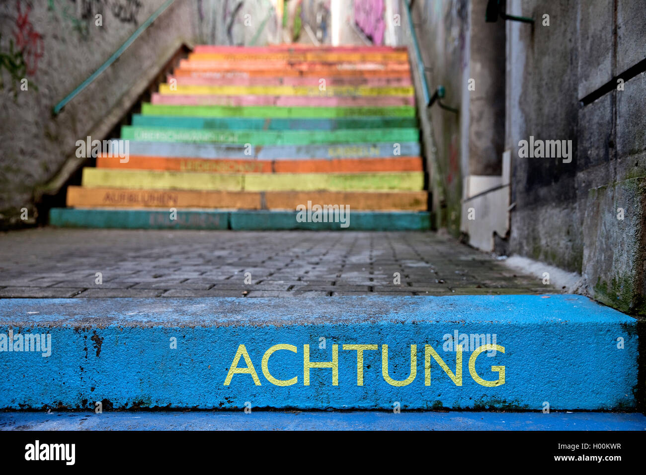 Le mot 'respect' on colorful perron, Scala, Holsteiner, Allemagne, Treppe, Rhénanie du Nord-Westphalie, Wuppertal Bergisches Land Banque D'Images