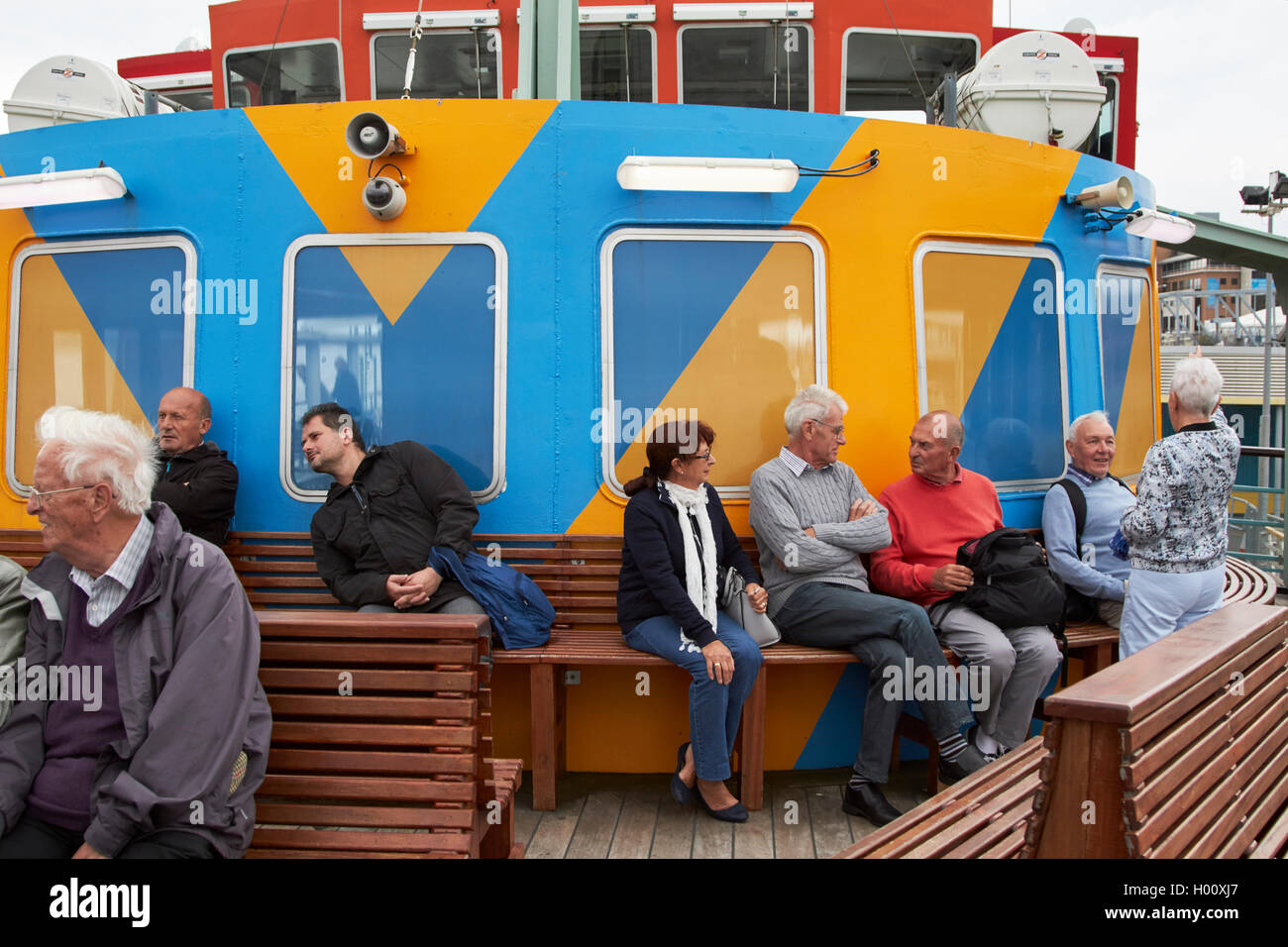 Les passagers des ferries mersey Liverpool Merseyside UK Banque D'Images