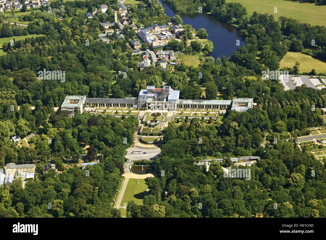 Orangerie im Park von Schloss Sanssouci, 20.06.2016, Luftbild, Deutschland, Brandenburg, Potsdam | Orangerie dans le parc de Castl Banque D'Images