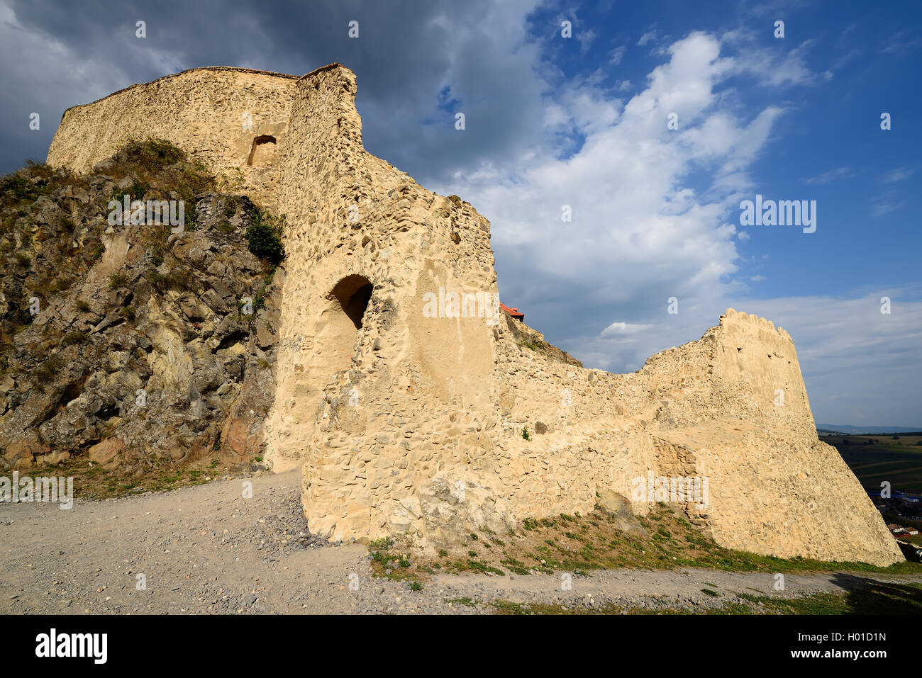Ruines du château de paysans dans la ville à proximité Sacele Sighisoara, Roumanie, Transylvanie Banque D'Images