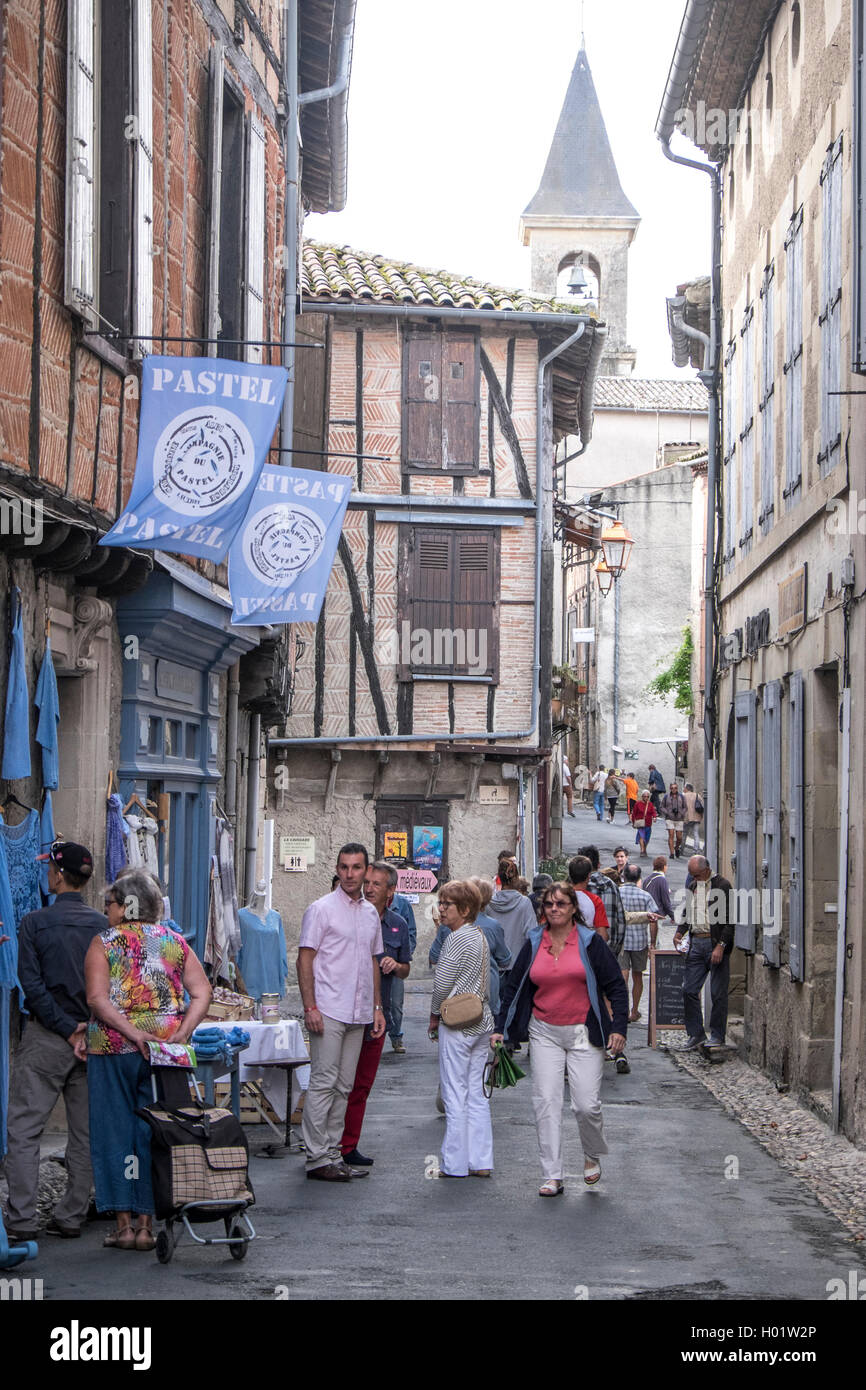 Street à Lautrec, France, durant le festival de l'ail. Banque D'Images