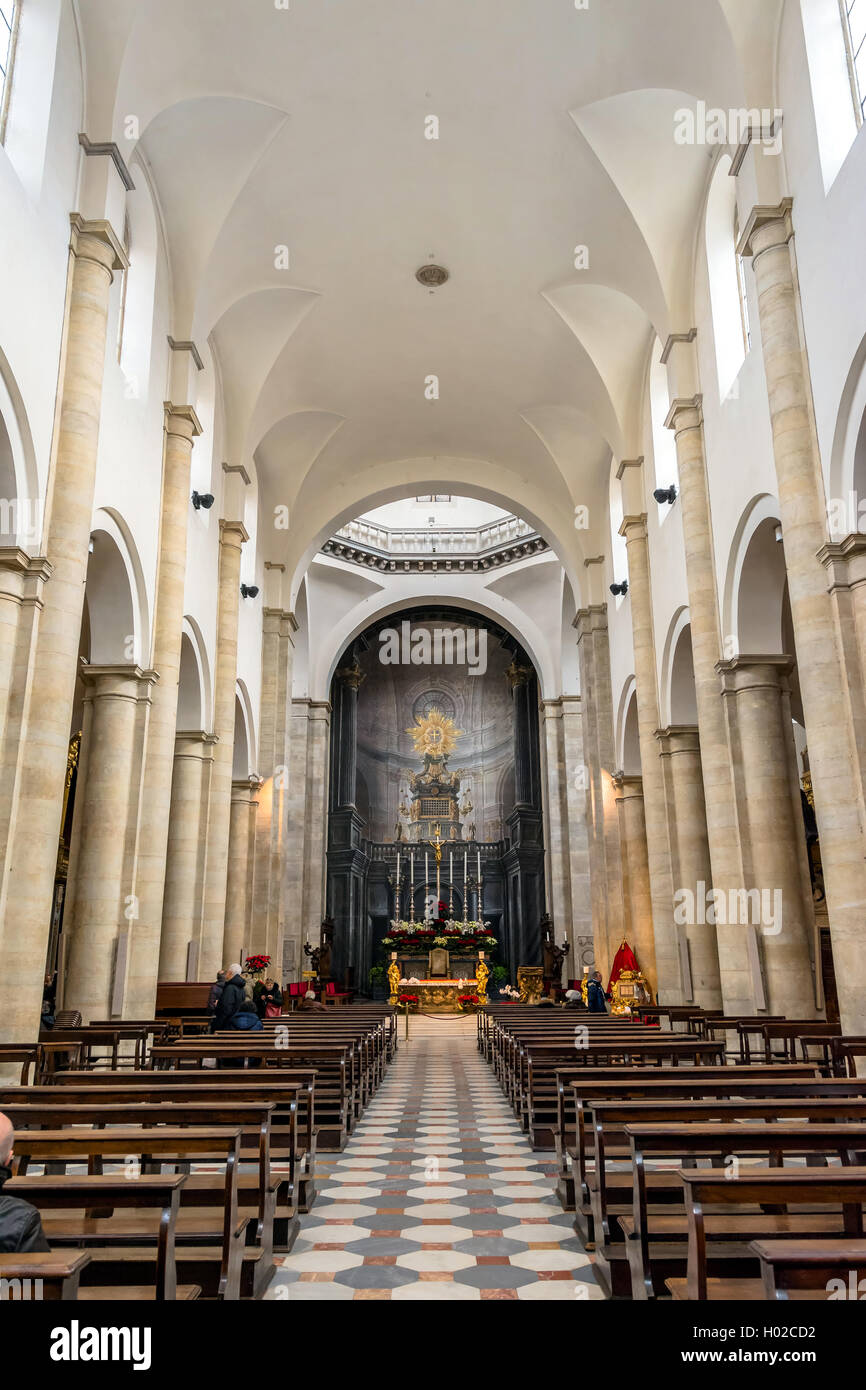 Turin, Italie - 31 décembre 2015 : l'intérieur de la Cathédrale de Turin (Duomo di Torino), construit en 1470. C'est la chapelle de la Sainte la Shr Banque D'Images