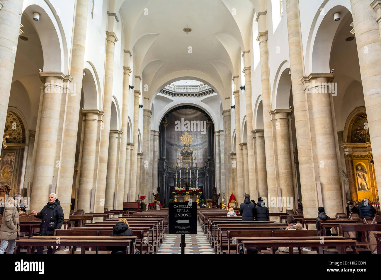 Turin, Italie - 31 décembre 2015 : l'intérieur de la Cathédrale de Turin (Duomo di Torino), construit en 1470. C'est la chapelle de la Sainte la Shr Banque D'Images