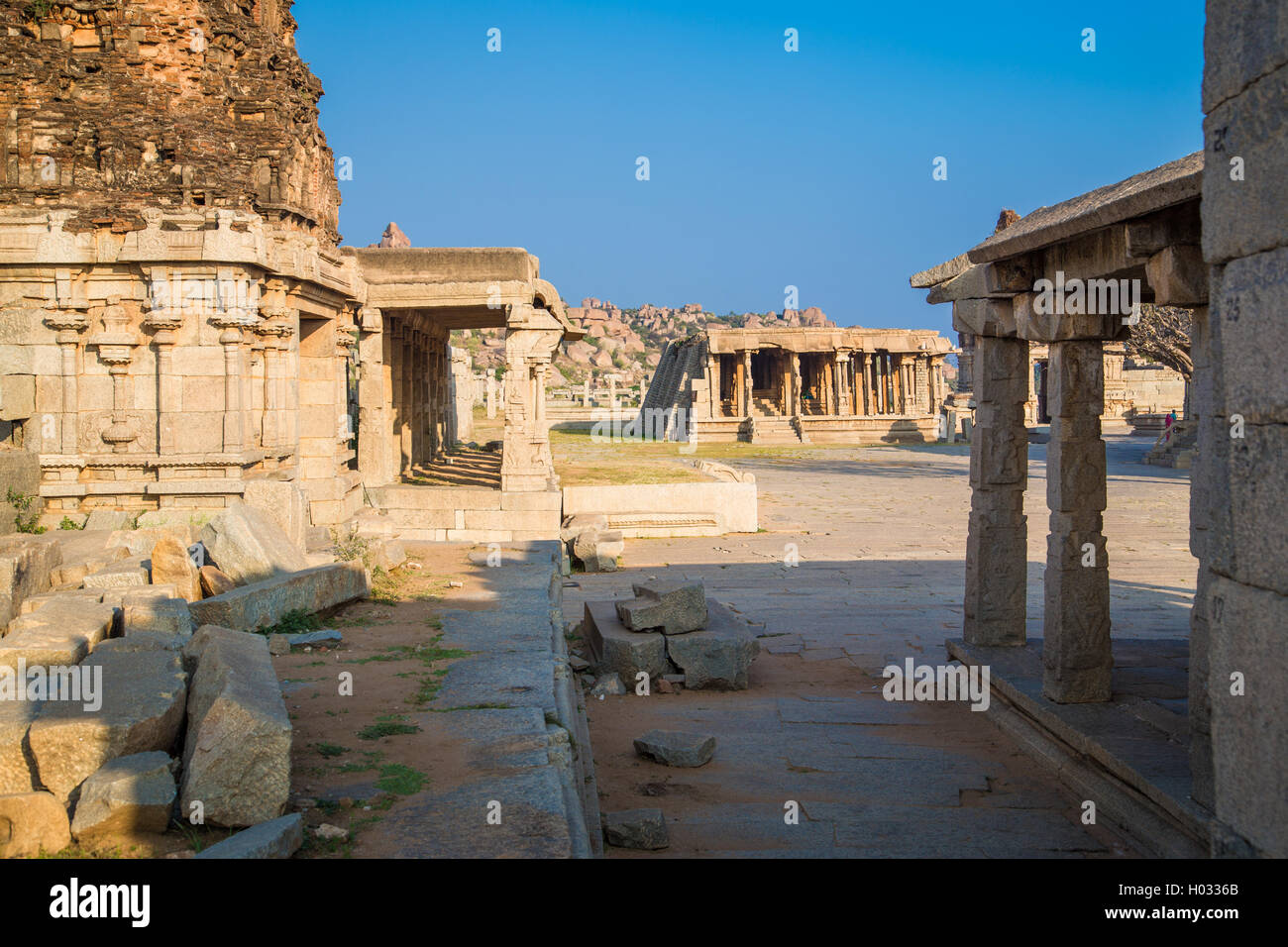 Temples de Hampi, site du patrimoine mondial de l'UNESCO, de l'Inde. Banque D'Images