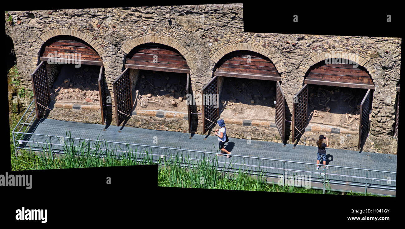 Restes de ceux qui n'ont pas échappé à la destruction d'Herculanum Banque D'Images