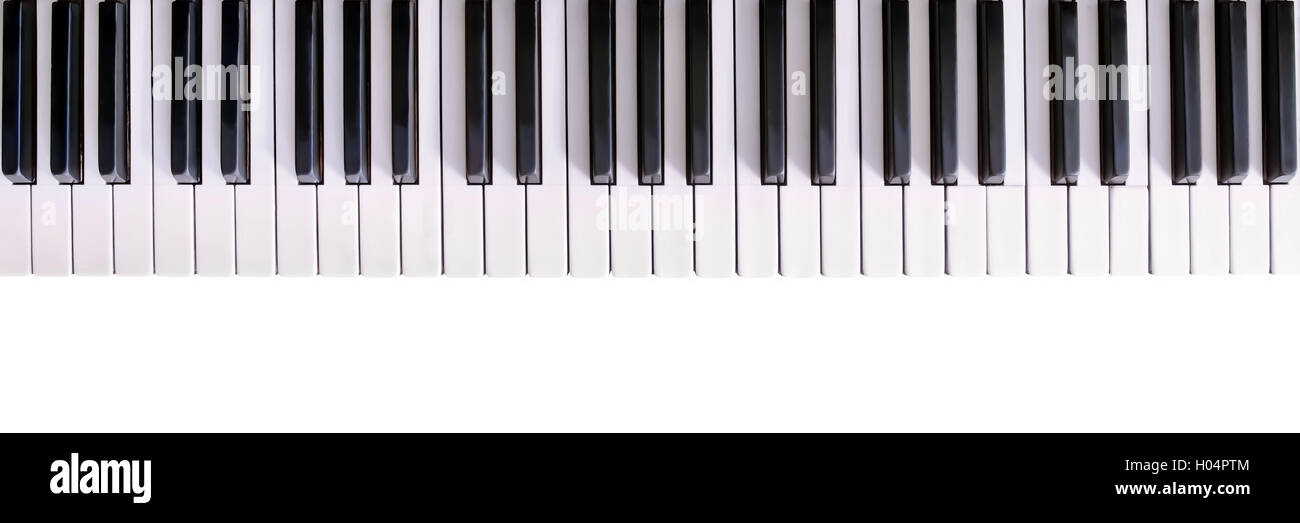 Vieux clavier de piano isolated on white Banque D'Images