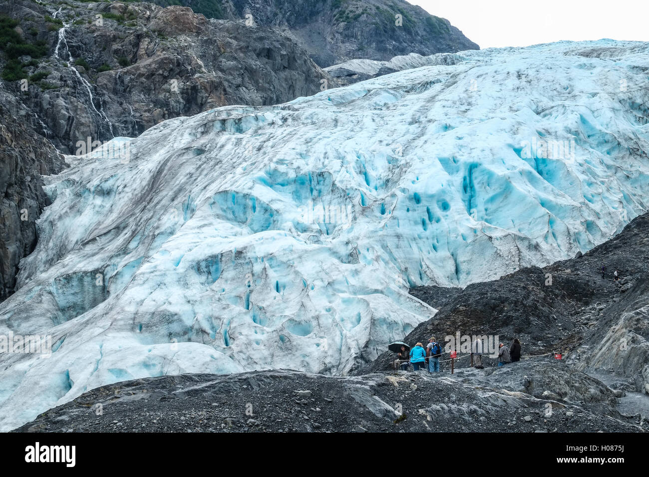 La sortie de l'Alaska Glacier montré signe de la fonte Banque D'Images