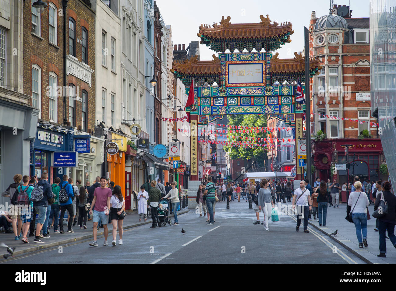 Chinatown sur Wardour Street, Londres, Angleterre, Royaume-Uni, Europe Banque D'Images