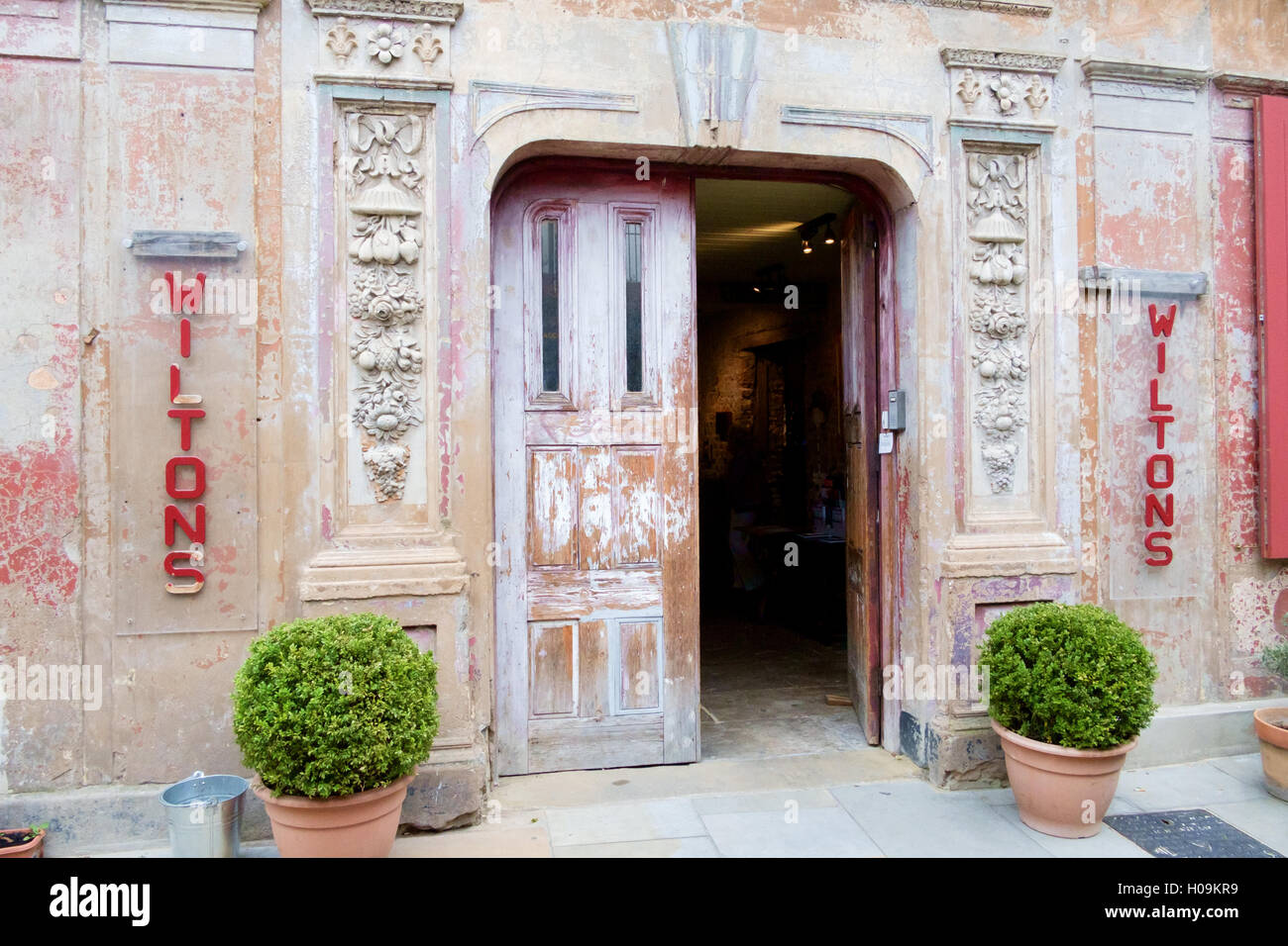 La porte d'entrée principale à Wilton's Music Hall à Graces Alley, Tower Hamlets, East London Banque D'Images