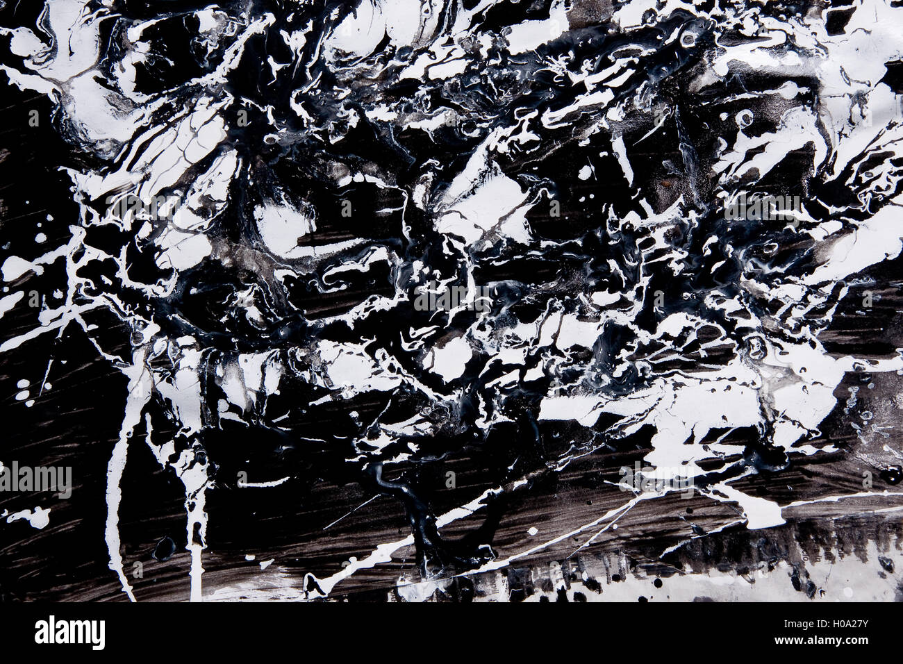 L'expressionisme abstrait motif. style de peinture au goutte à goutte. noir et blanc de la peinture. Banque D'Images