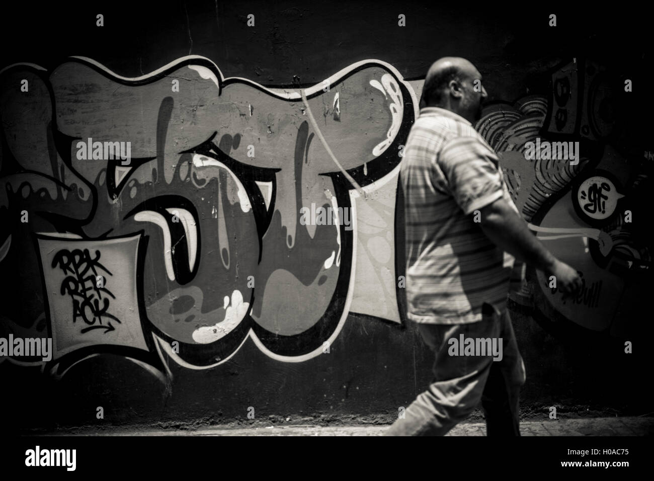 Les graffitis à Beyrouth - 10/06/2016 - Liban / Beyrouth - Geitawi, Beyrouth, juin 2016. Graffiti par exister. (Sur le mur en hommage à meuh.) - Bilal Tarabey / Le Pictorium Banque D'Images