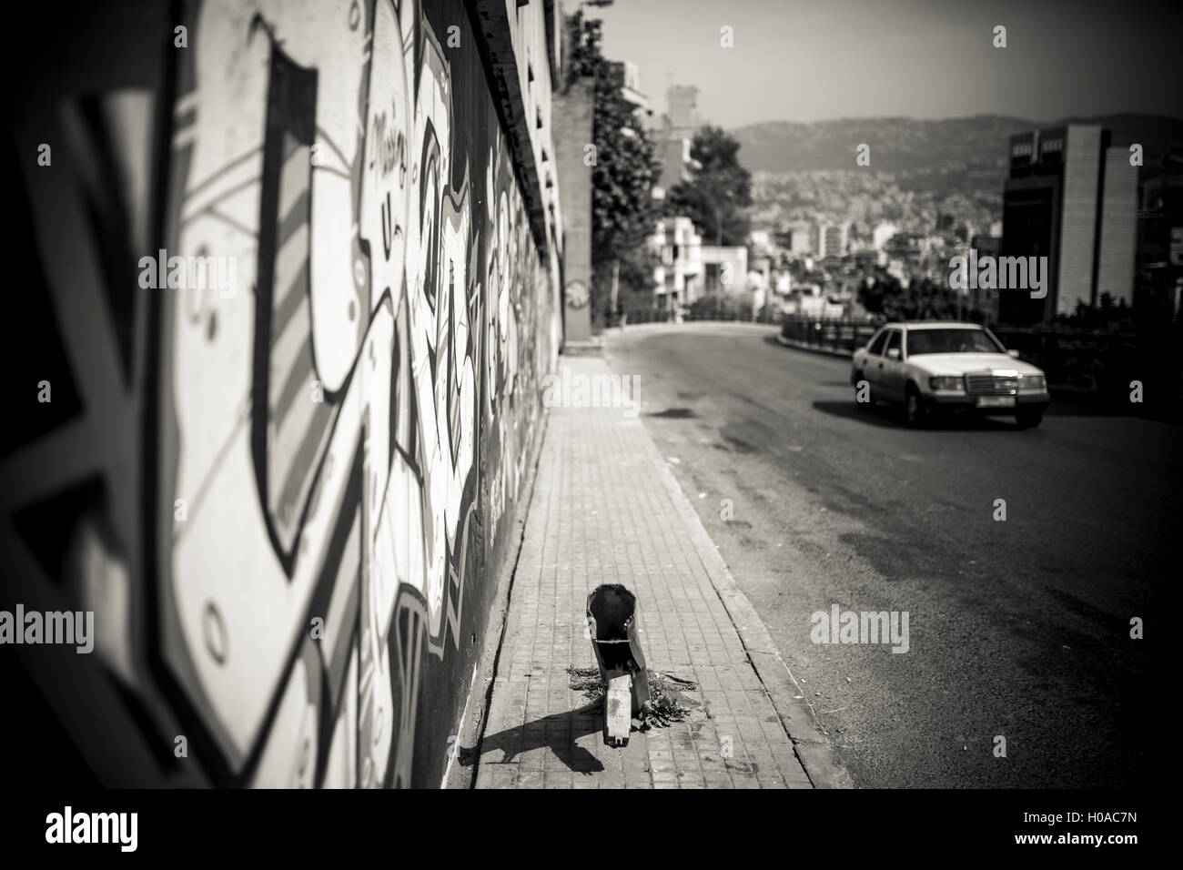 Les graffitis à Beyrouth - 10/03/2016 - Liban / Beyrouth - Geitawi, Beyrouth, mars 2016. Sup-C (à gauche). Wall writen en hommage de Meuh, qui était de quitter le Liban. - Bilal Tarabey / Le Pictorium Banque D'Images