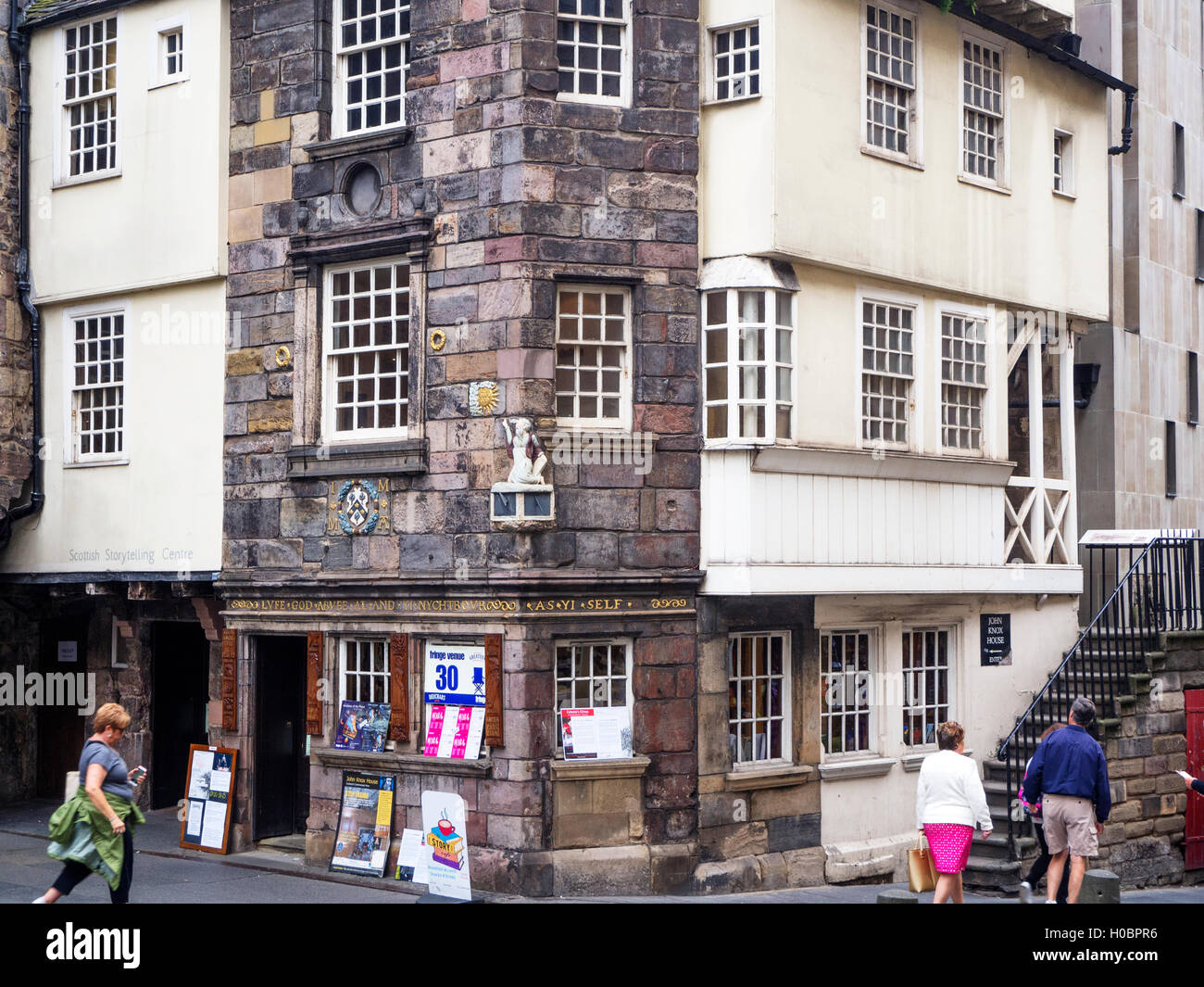 John Knox House sur le Royal Mile pendant le Festival d'Édimbourg en Écosse, Édimbourg Banque D'Images