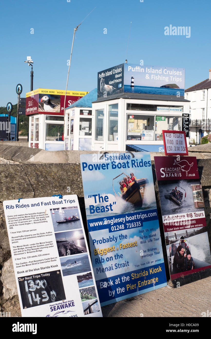 Des excursions en bateau pour Beaumaris Puffin Island Gwynedd au Pays de Galles Banque D'Images