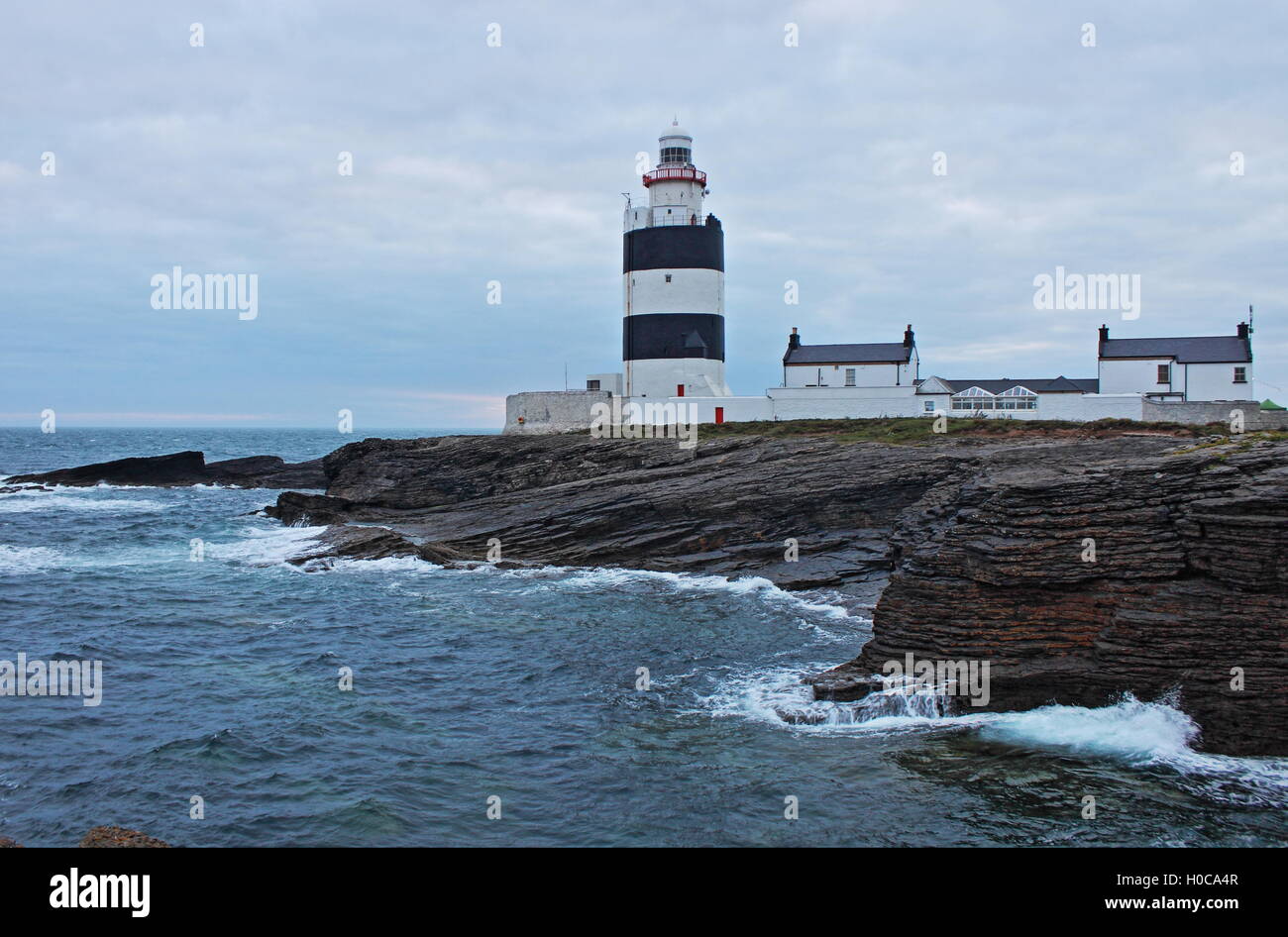 Phare de la tête crochet crochet, comté de Wexford, Irlande - HDR Banque D'Images