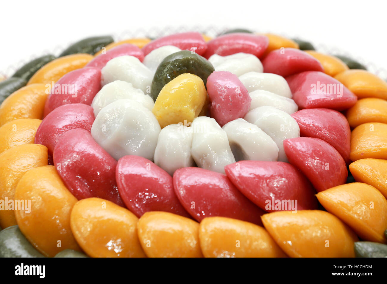 Gateau De Riz Ou Gateau Coreen Dans Baramtteok Fond Blanc Photo Stock Alamy