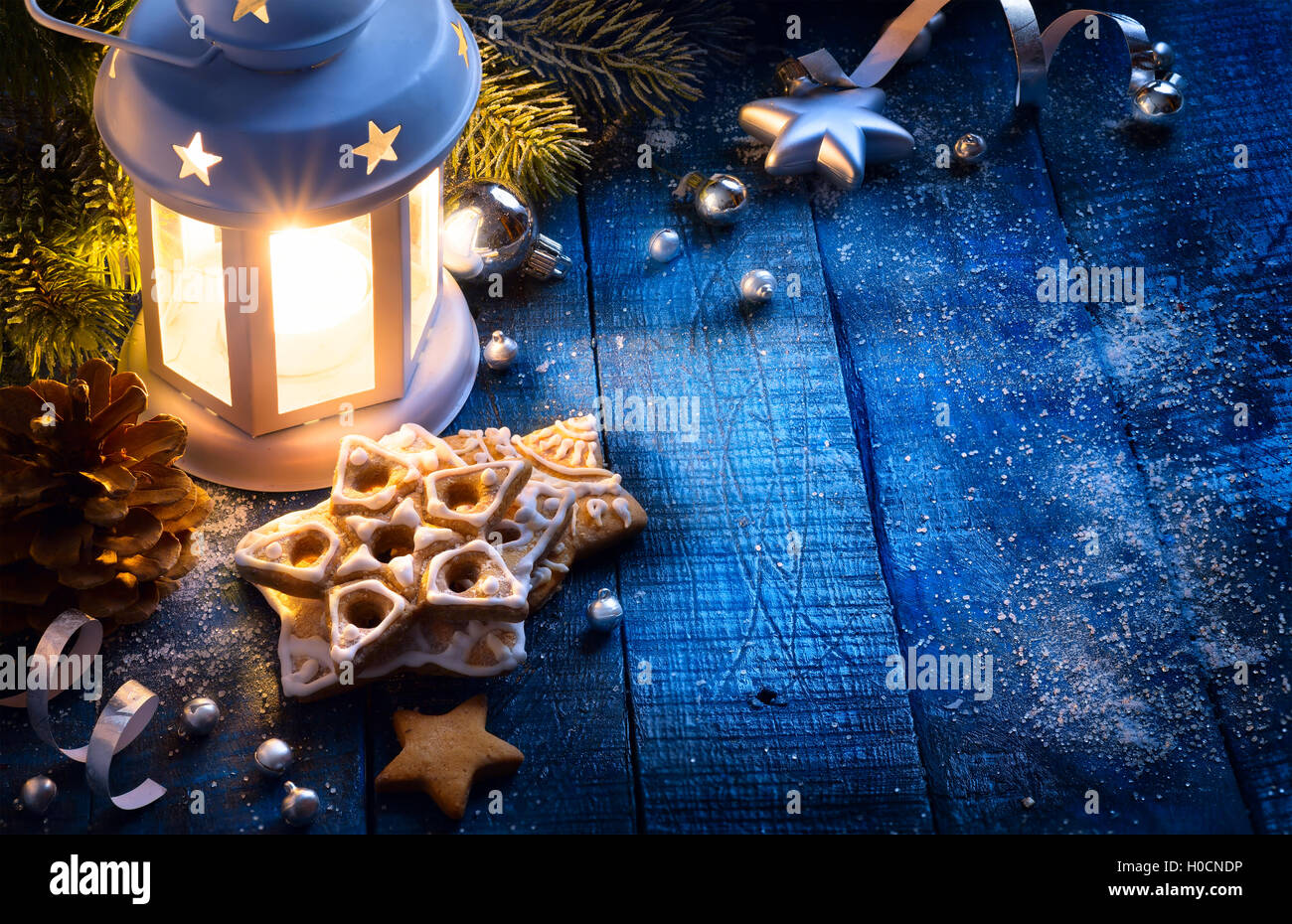 Fond de Noël avec décoration de fête et de lumière de Noël Banque D'Images