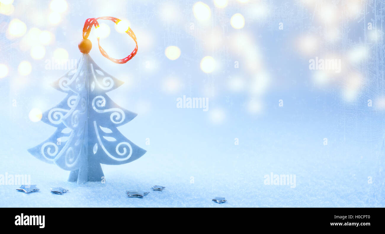 Noël arrière-plan avec l'arbre de Noël et des flocons de neige, Banque D'Images