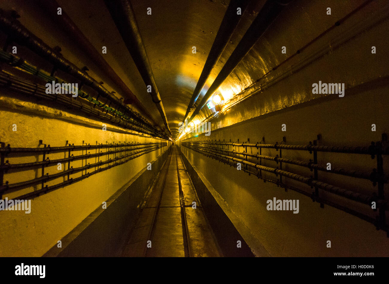 Tunnel bunker souterrain Banque D'Images