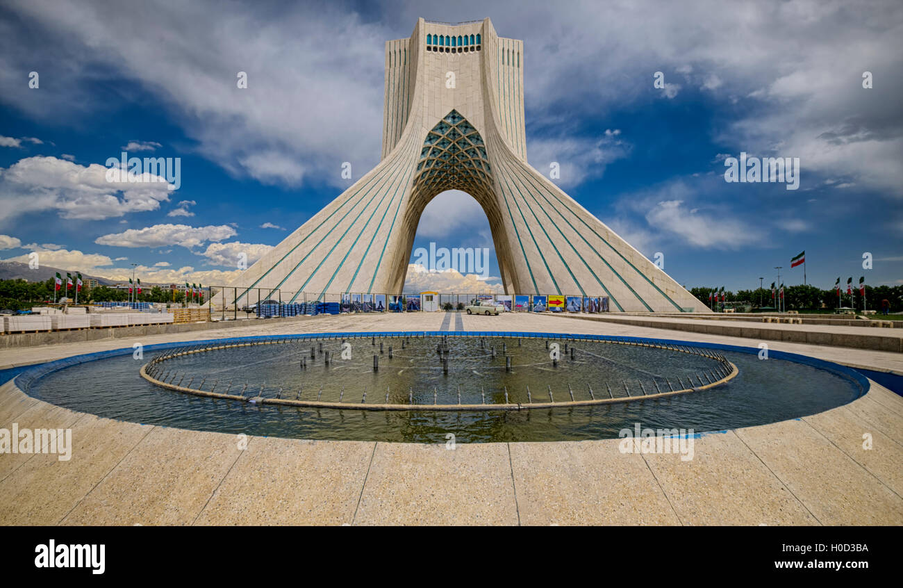 La tour Azadi de Téhéran, monument le plus emblématique Banque D'Images