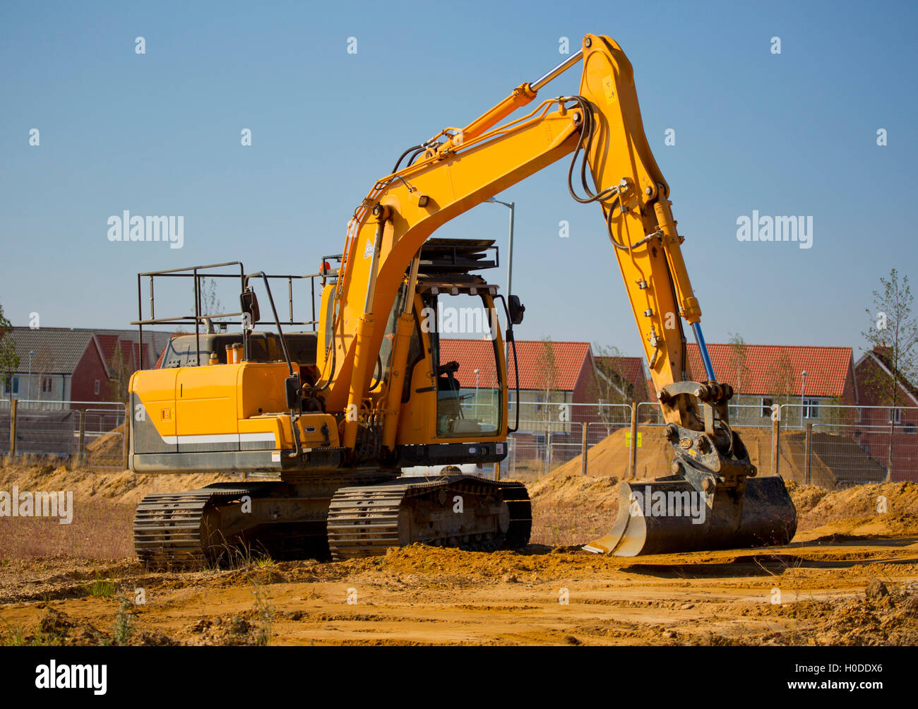 Un creuseur ou earth mover à chenilles sur un chantier Banque D'Images