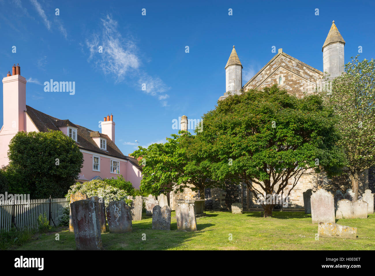 Place de l'église et l'église Sainte Marie de seigle. Le Sussex. L'Angleterre. UK Banque D'Images