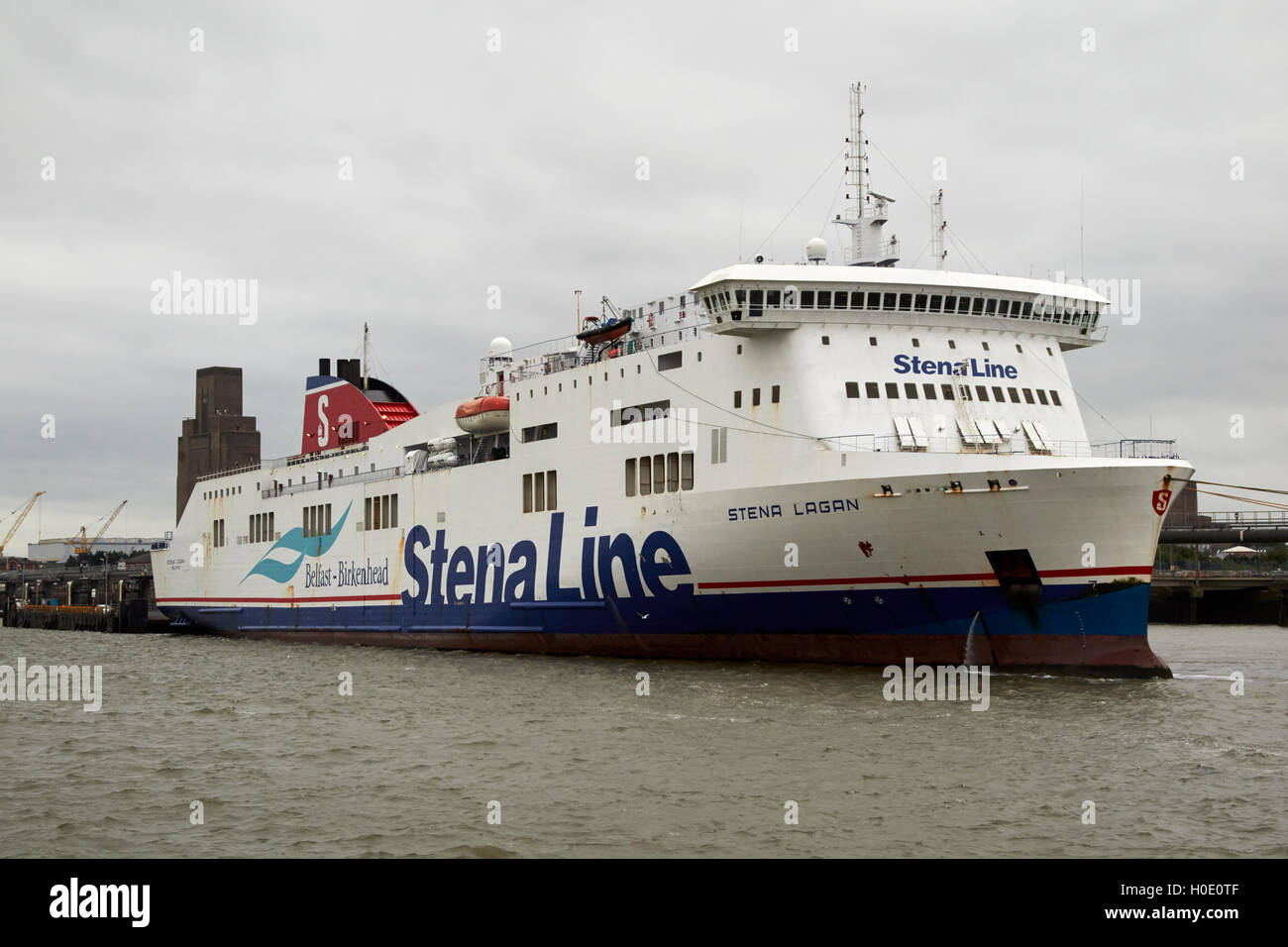 Stenaline ferry stena lagan birkenhead Liverpool Merseyside UK terminal Banque D'Images