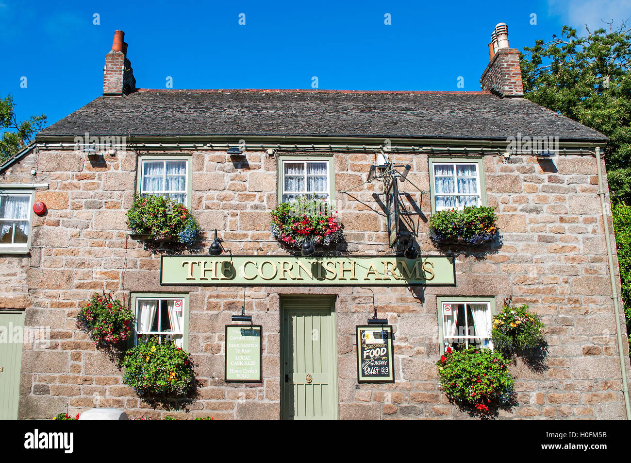 Le Cornish Arms un pub traditionnel cornouaillais proximité St Ives en Cornouailles, Angleterre, RU Banque D'Images