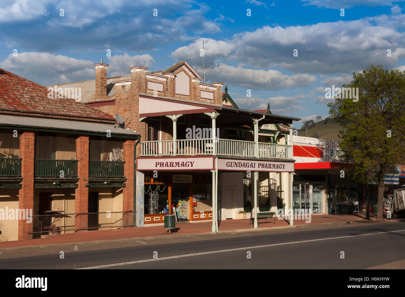 Le quartier historique de Gundagai Pharmacy 114 Sheridan Street, Gundagai NSW, Australie Banque D'Images