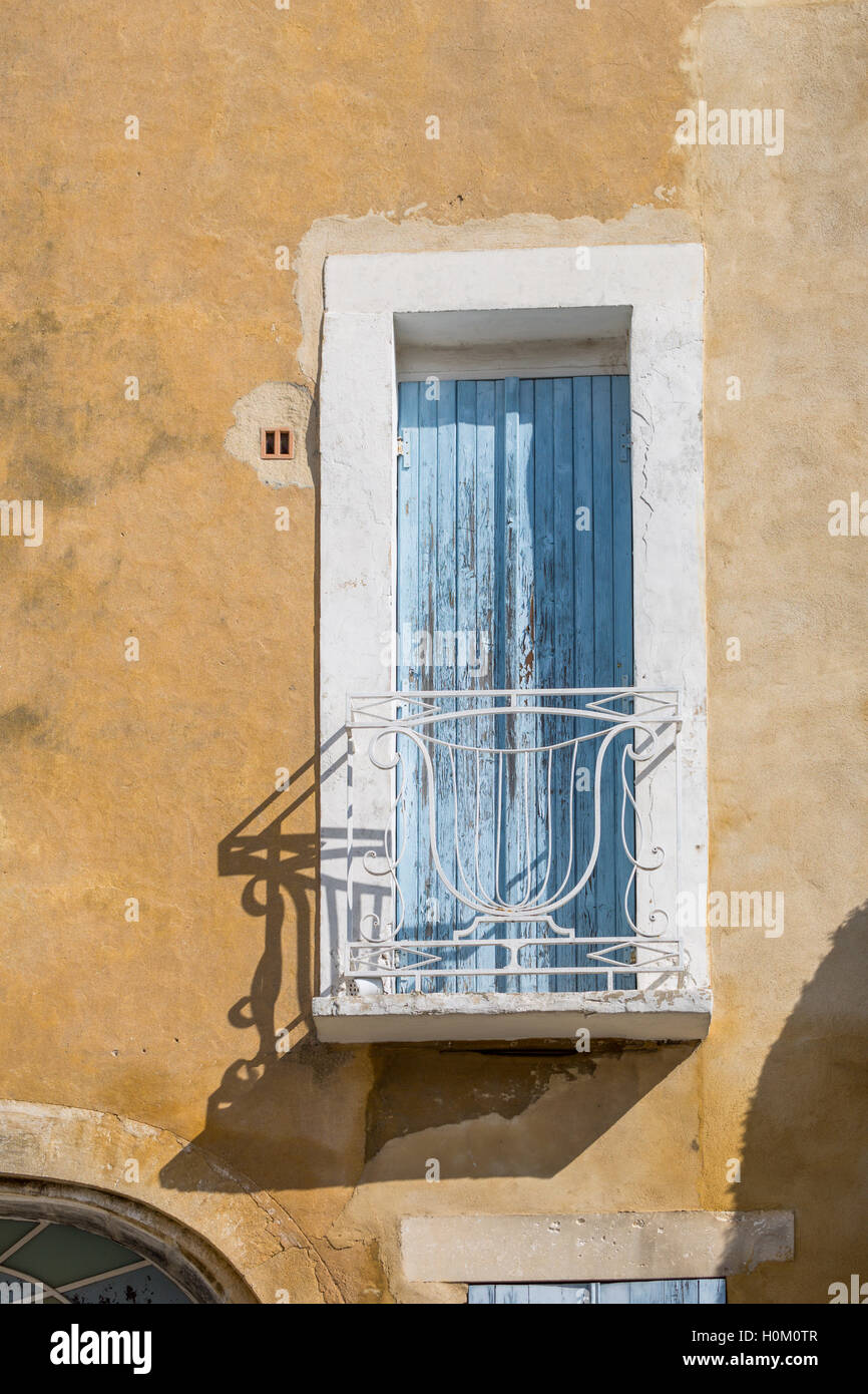 Image extérieur de maison de style typique de Provence, Menerbes, Provence, France Banque D'Images