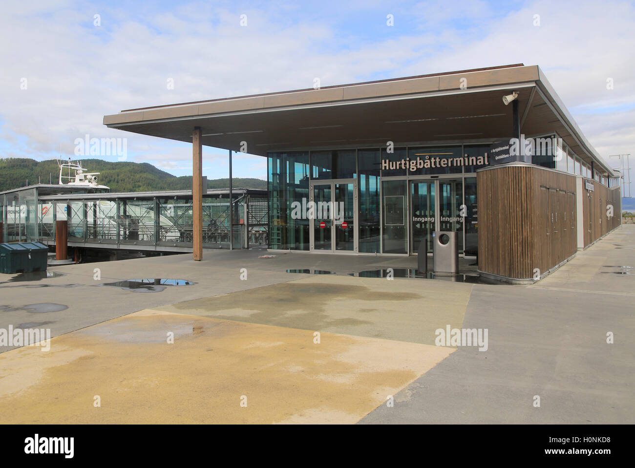 Ferry terminal, Hurtigbatterminal, ville de Trondheim en Norvège Banque D'Images