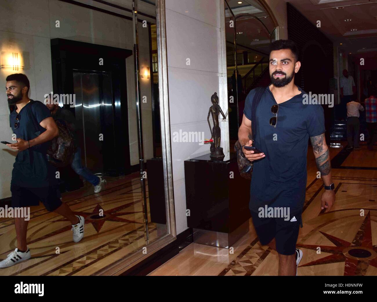 Cricket indien le capitaine Virat Kohli sélection de l'équipe indienne de l'Inde à venir contre la Nouvelle-Zélande Paytm série Test de Mumbai Inde Banque D'Images