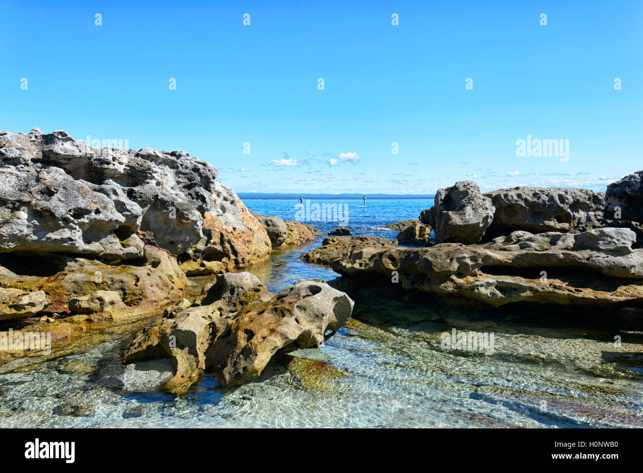 Voir de spectaculaires formations rocheuses à Bindijine Beach, Jervis Bay, Beecroft, New South Wales, NSW, Australie Banque D'Images