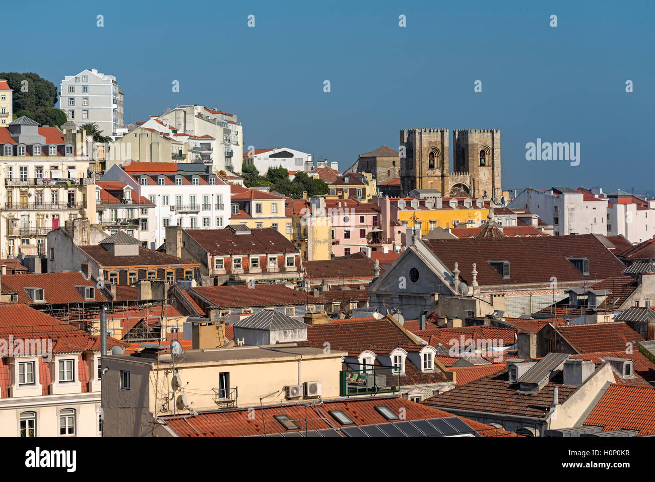 Vue sur la ville de la cathédrale Sé de Lisbonne Portugal Banque D'Images