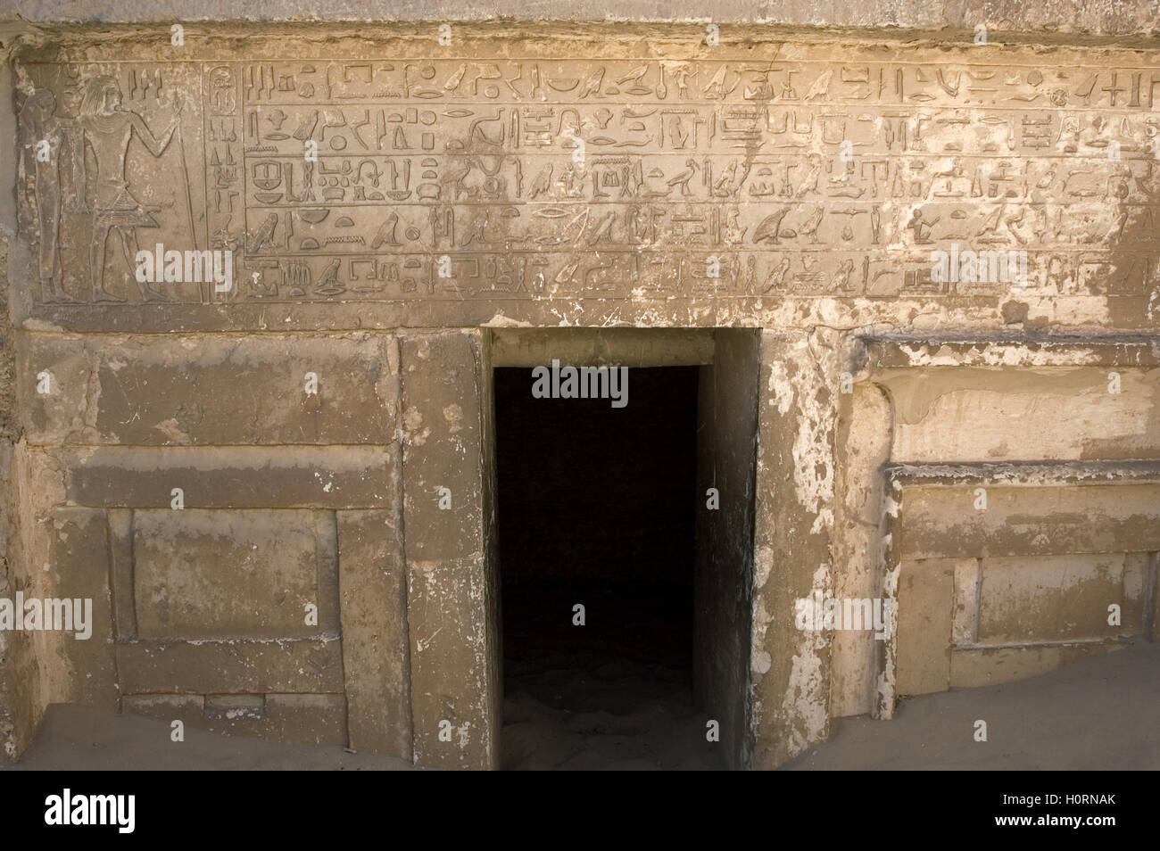 L'Égypte. Nécropole de Saqqara. Mastaba. Entrée privée. Vieux Royaume. Banque D'Images