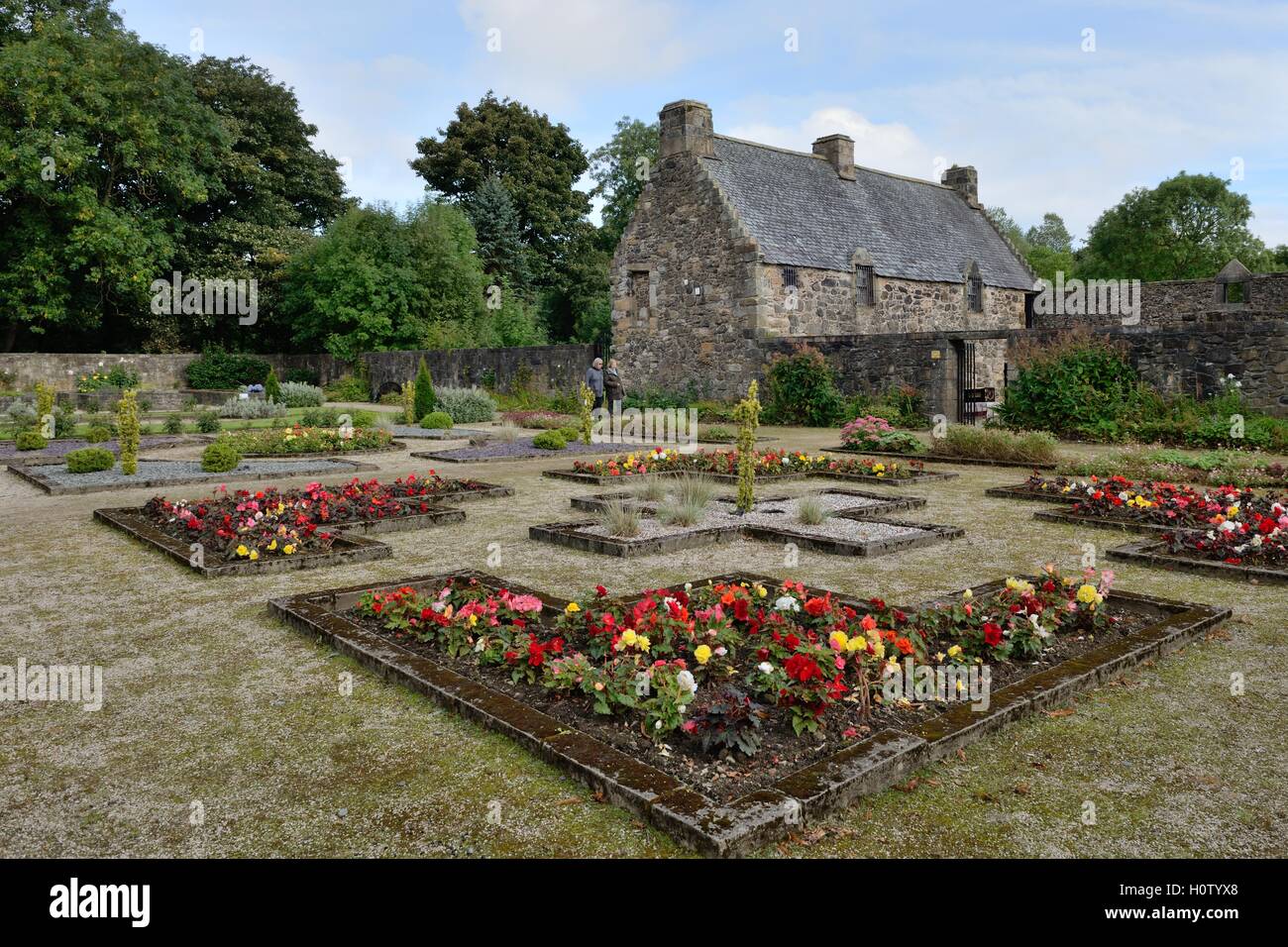 Provan Hall et jardin, la plus ancienne maison de Glasgow en Ecosse, Royaume-Uni Banque D'Images