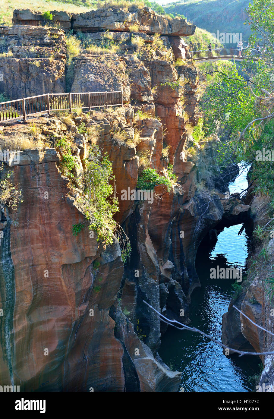 Bourke's Luck cassis un trait d'eau naturel au début du Blyde River Canyon.à travers d'innombrables tourbillons tourbillonnants. Afrique du Sud Banque D'Images