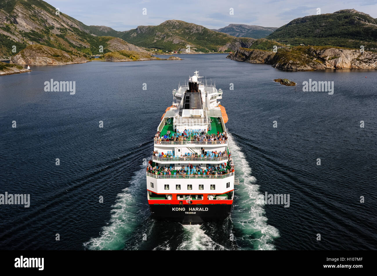 La Norvège, Sør-Trøndelag, Stokksund. Vu de Stokkøybrua direction nord Hurtigruta pont. Banque D'Images