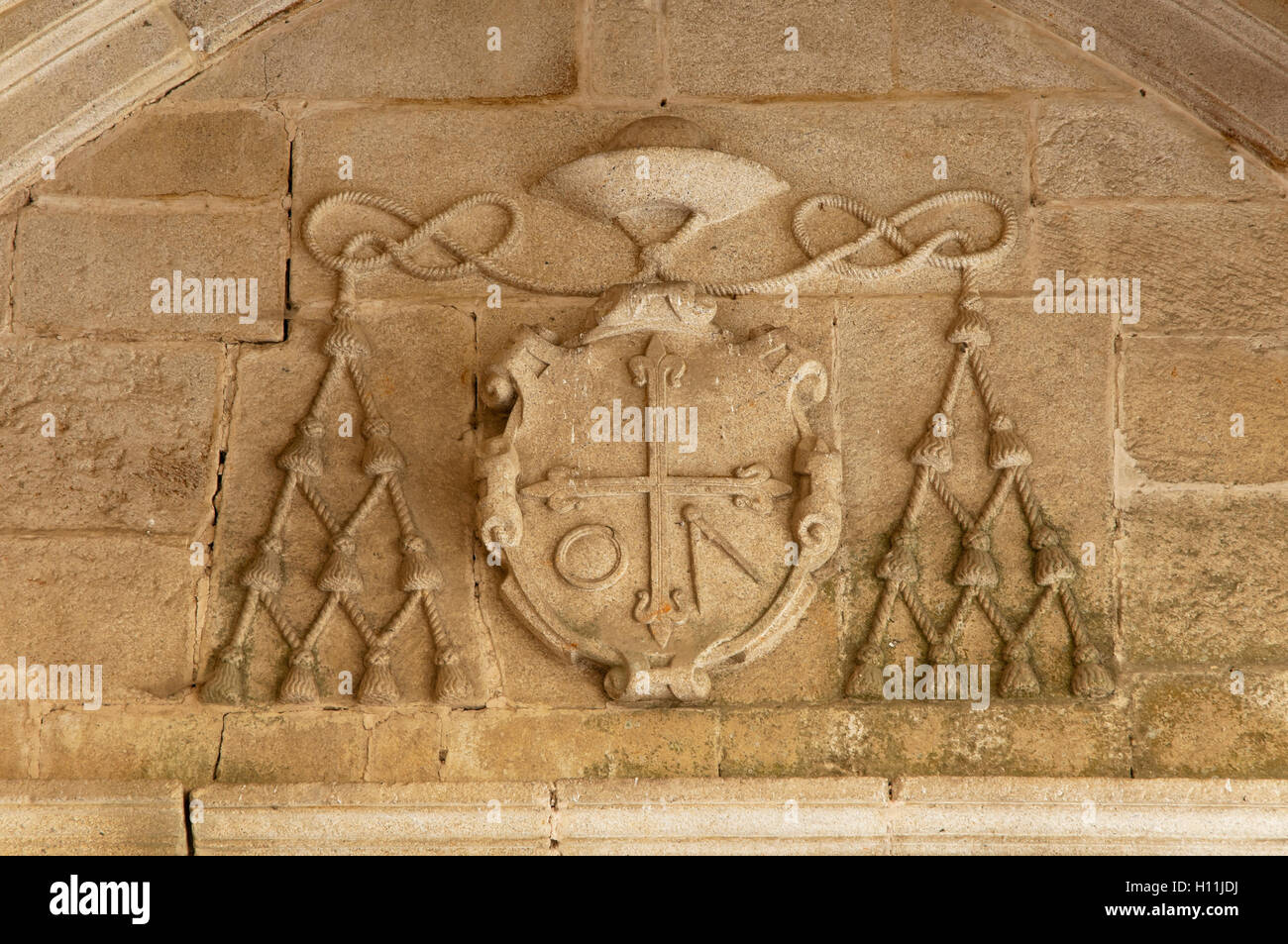 Monastère de San Salvador (10e siècle) - armoiries de l'Archevêque San Rosendo, Madrid, Madrid, Espagne, Europe province Banque D'Images