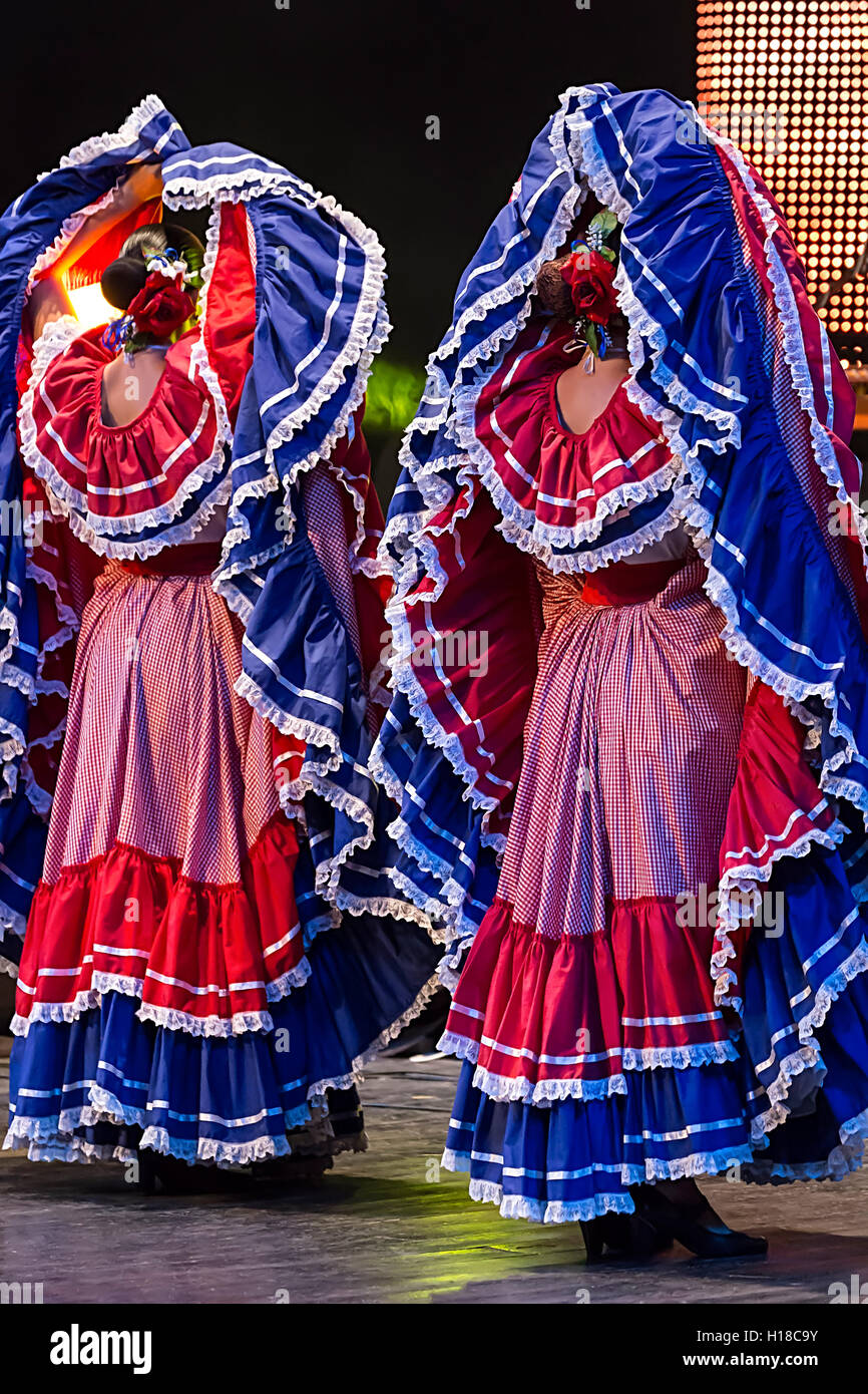 Danseurs de Costa Rica en costume traditionnel Banque D'Images