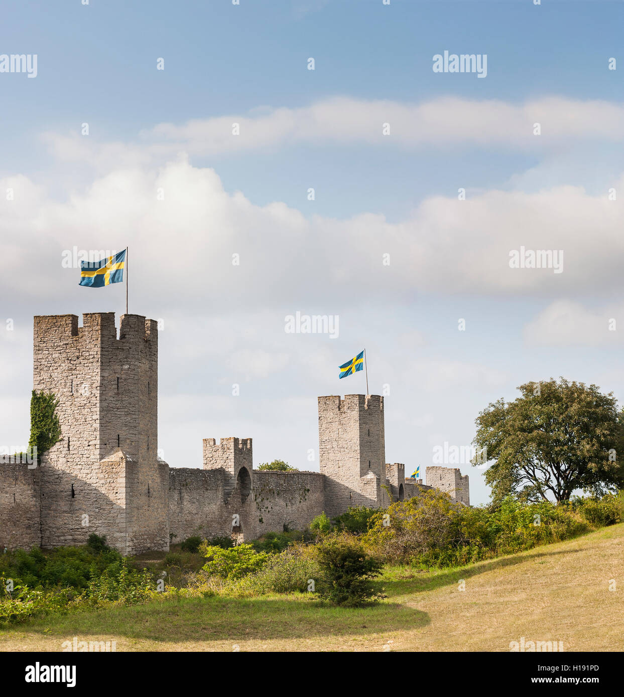Les murs de la ville de Visby, vue d'Ostergravar. Gotland, Suède. La Scandinavie. Banque D'Images
