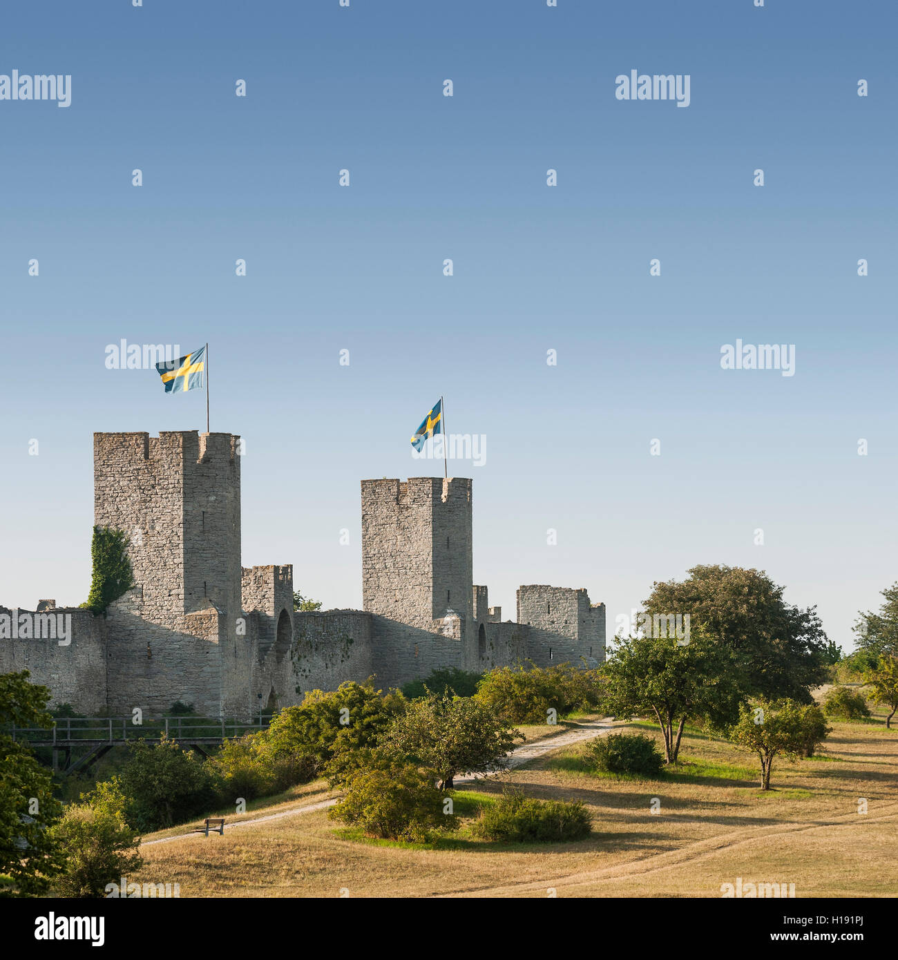 Les murs de la ville de Visby, vue d'Ostergravar. Gotland, Suède. La Scandinavie. Banque D'Images