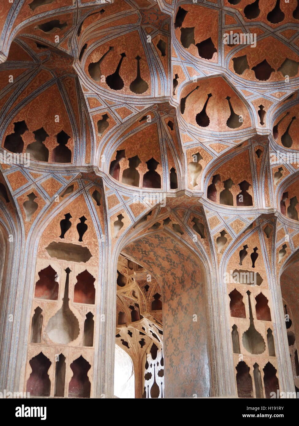 Architecture intérieure palais Ali Qapu à Isfahan, Iran Banque D'Images