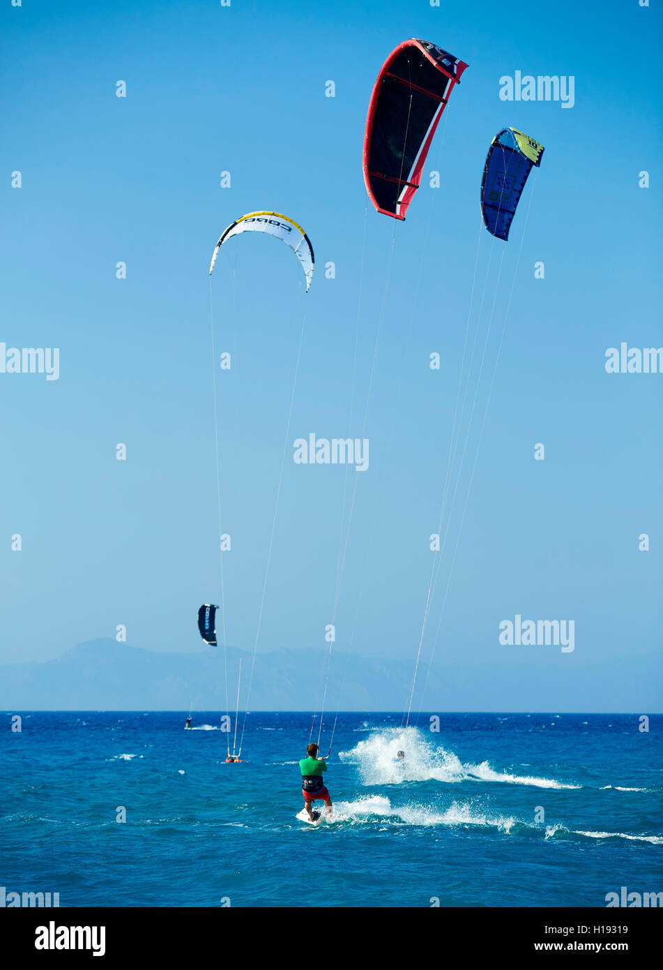 Le kitesurf, Rhodes, Grèce Banque D'Images