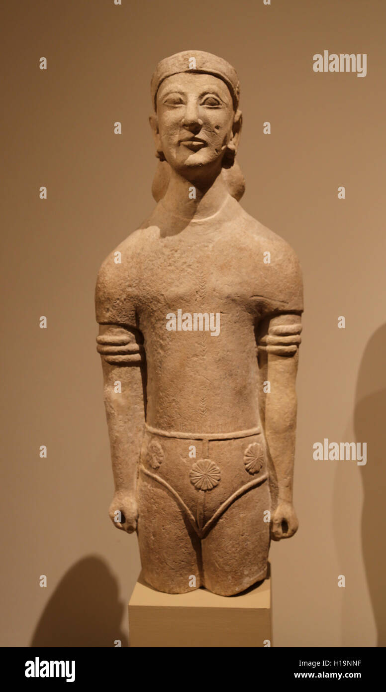 La figure masculine de calcaire. Archaïque, chypriote, début du 6 ch. BC. Temple à Golgoi. Metropolitan Museum of Art de New York. Usa. Banque D'Images