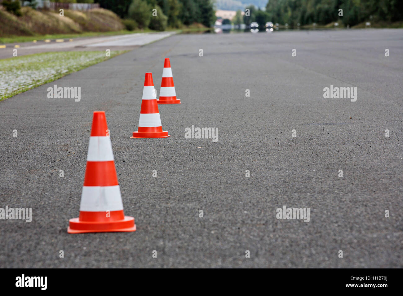 Pylône, trafic, route, autoroute, la sécurité, l'cône de la construction, witch's hat Banque D'Images