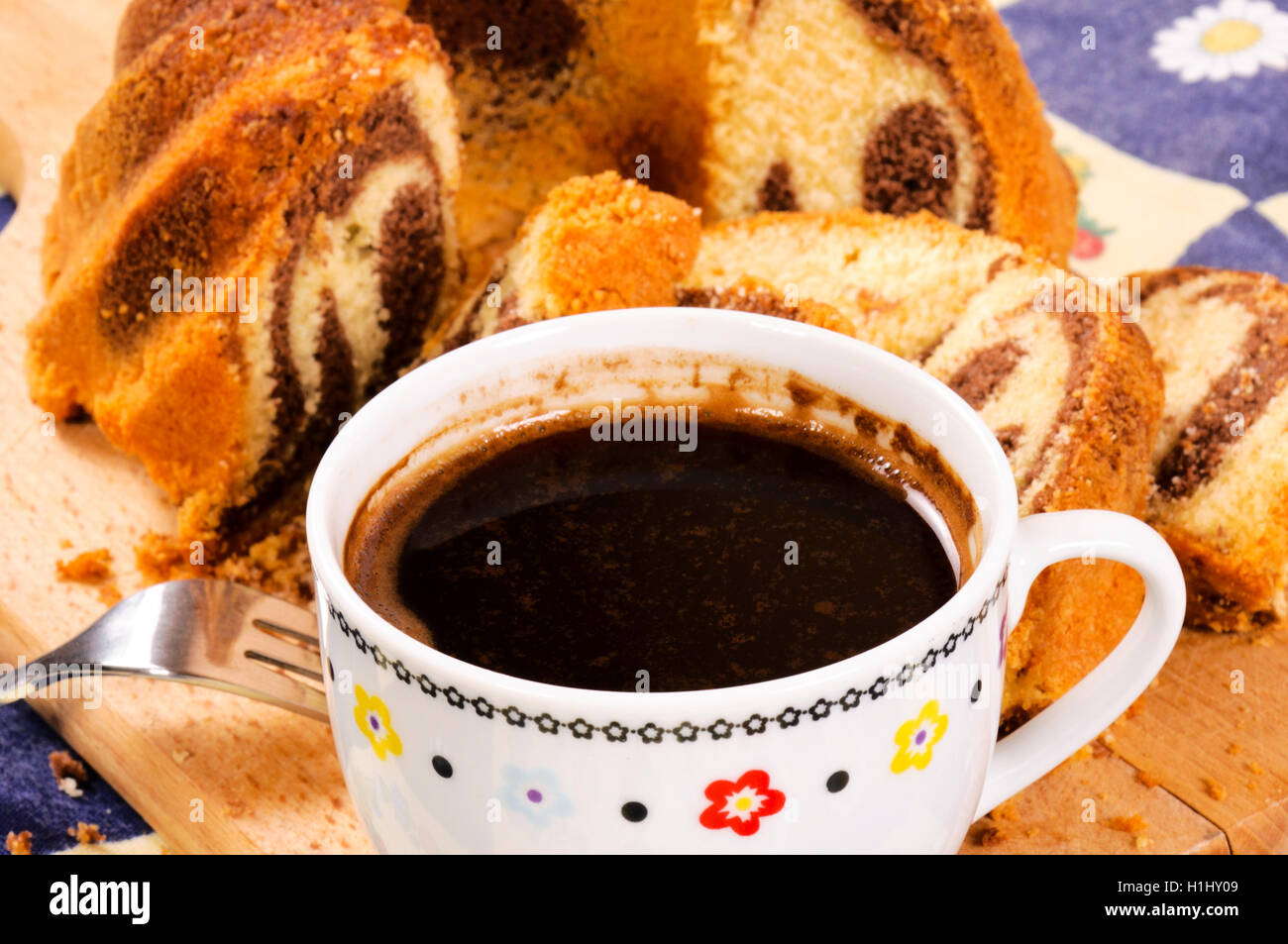 Kugelhopf et de café turc Banque D'Images