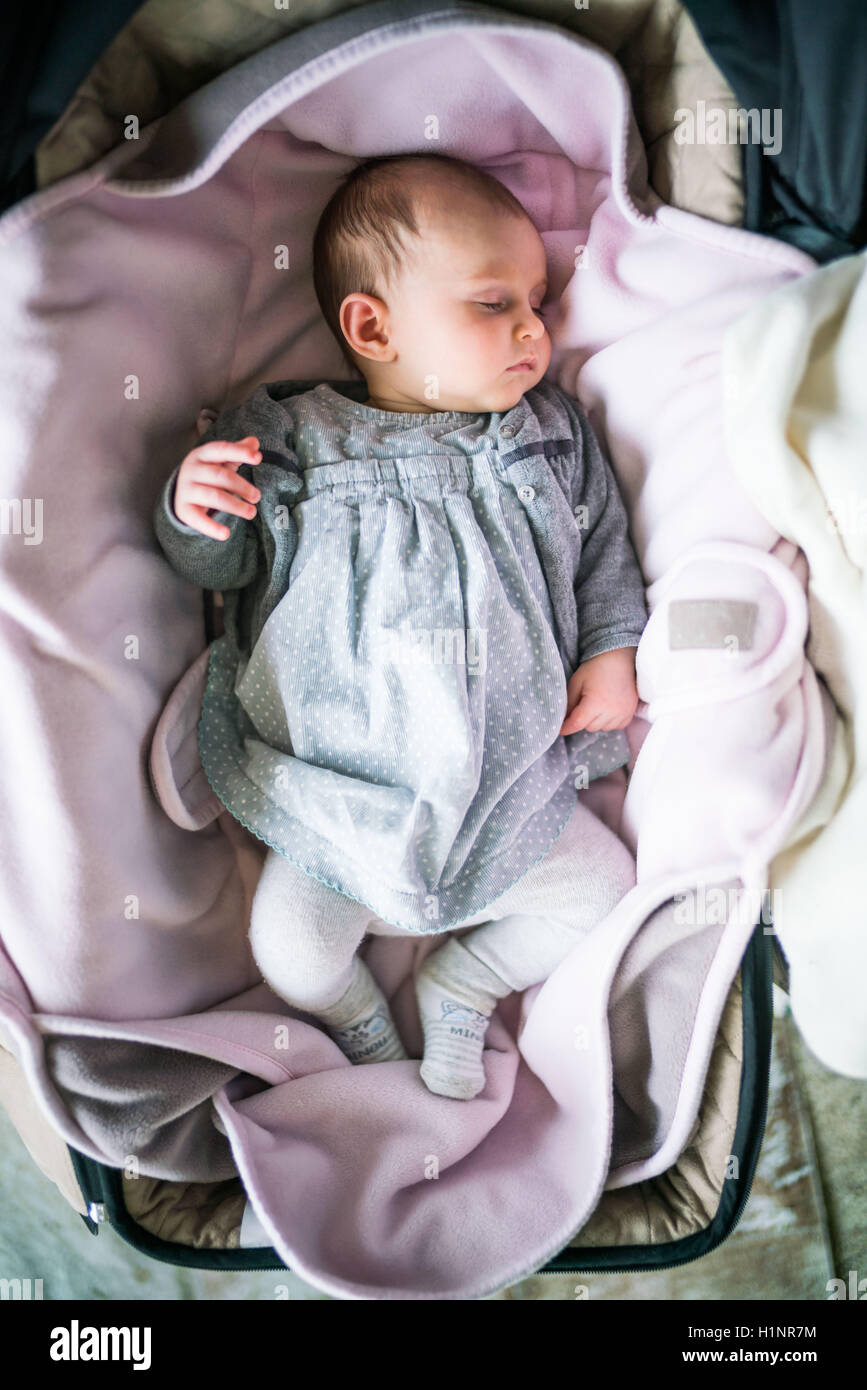 3 Mois Bebe Fille Spleeping Photo Stock Alamy 3 Mois Bebe Fille Spleeping Photo Stock Alamy