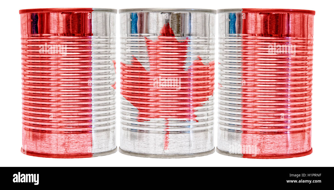 Trois boîtes de conserve avec le drapeau du Canada sur eux isolé sur un fond blanc. Banque D'Images